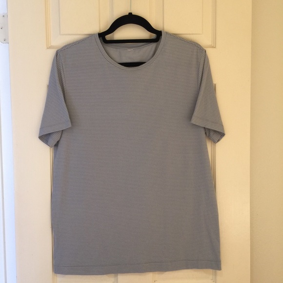 Lululemon every yogi tee - Picture 1 of 4